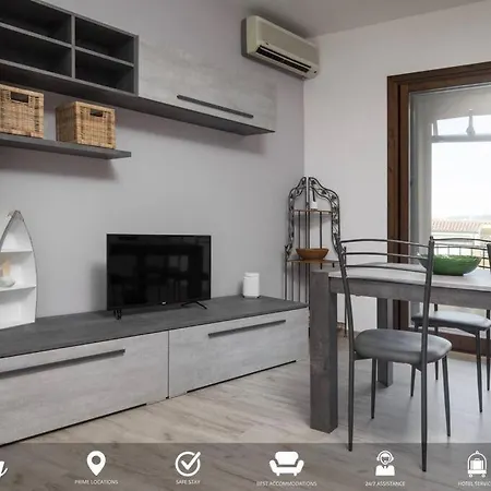 Apartment Homey Experience - Navy Pool & Sea View *